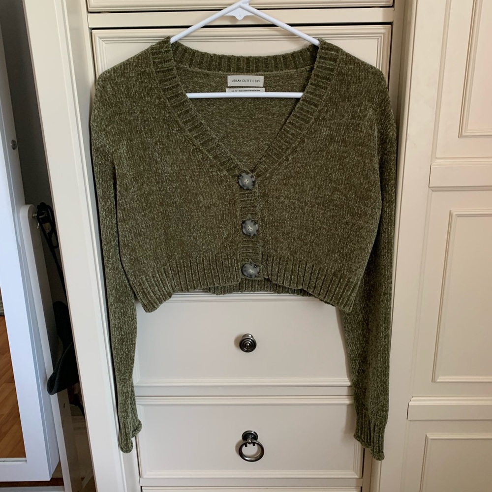 UO CROPPED CHENILLE SWEATER CARDIGAN